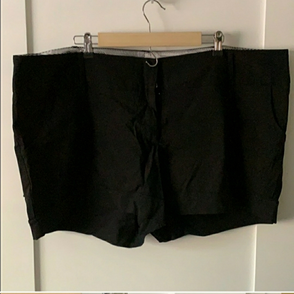 Black Torrid stretch trousers shorts